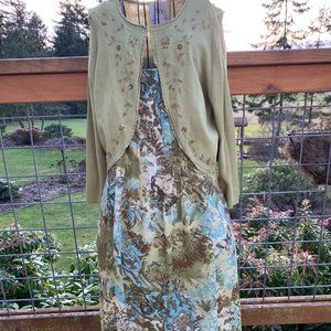 Sandra Darren Ladies size 10 Green Floral Dress with Green Shrug